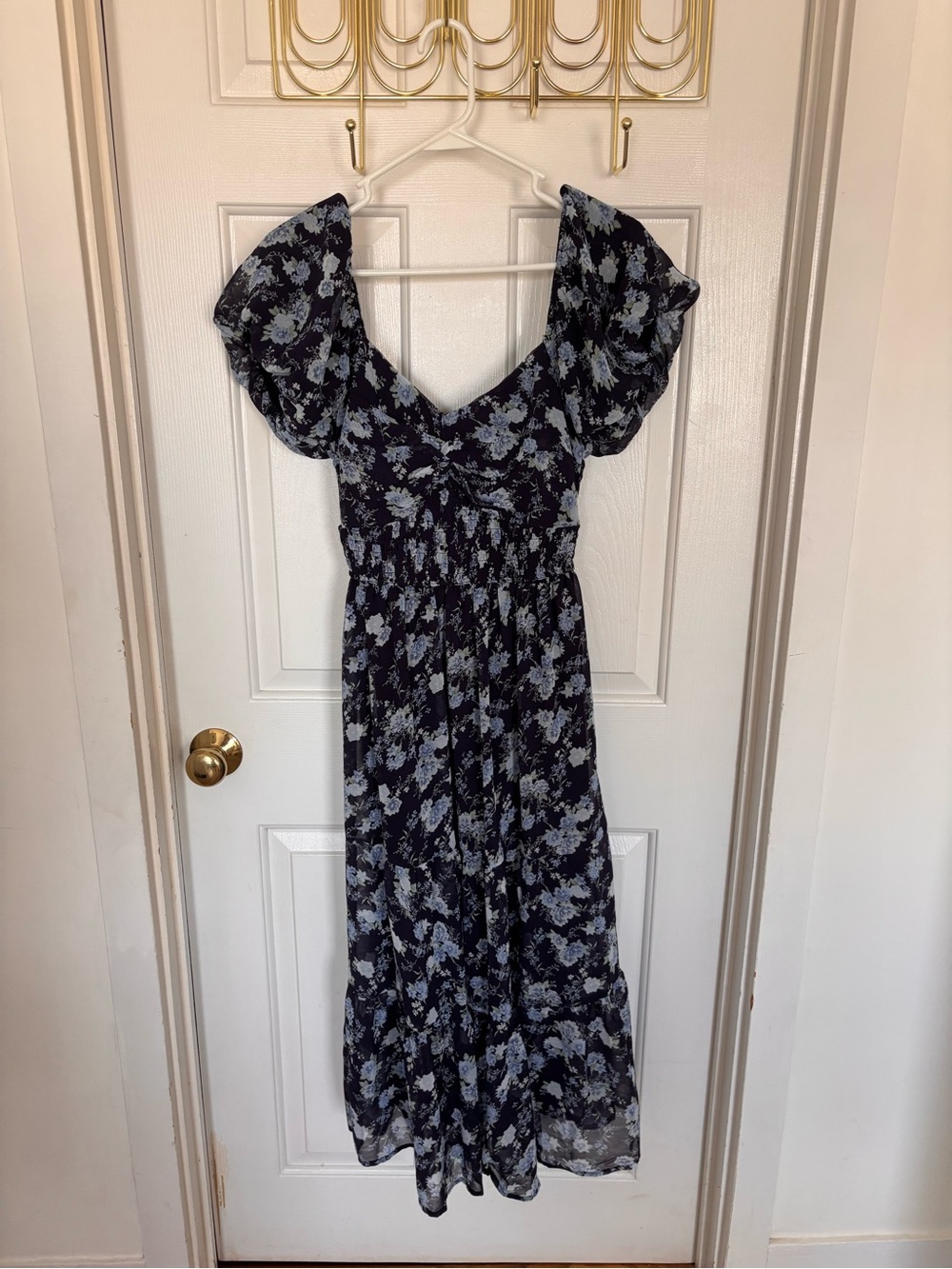 NWOT Navy Floral Puff Sleeve Twist Front Midi Dress
